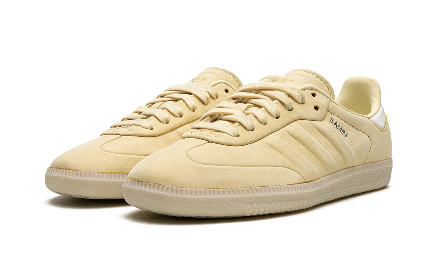 Samba "Almost Yellow" IE4955