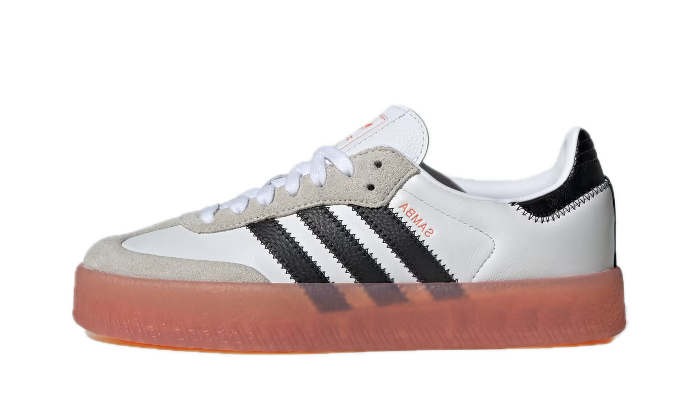 Sambae WMNS "White Black Semi Coral" JI3072