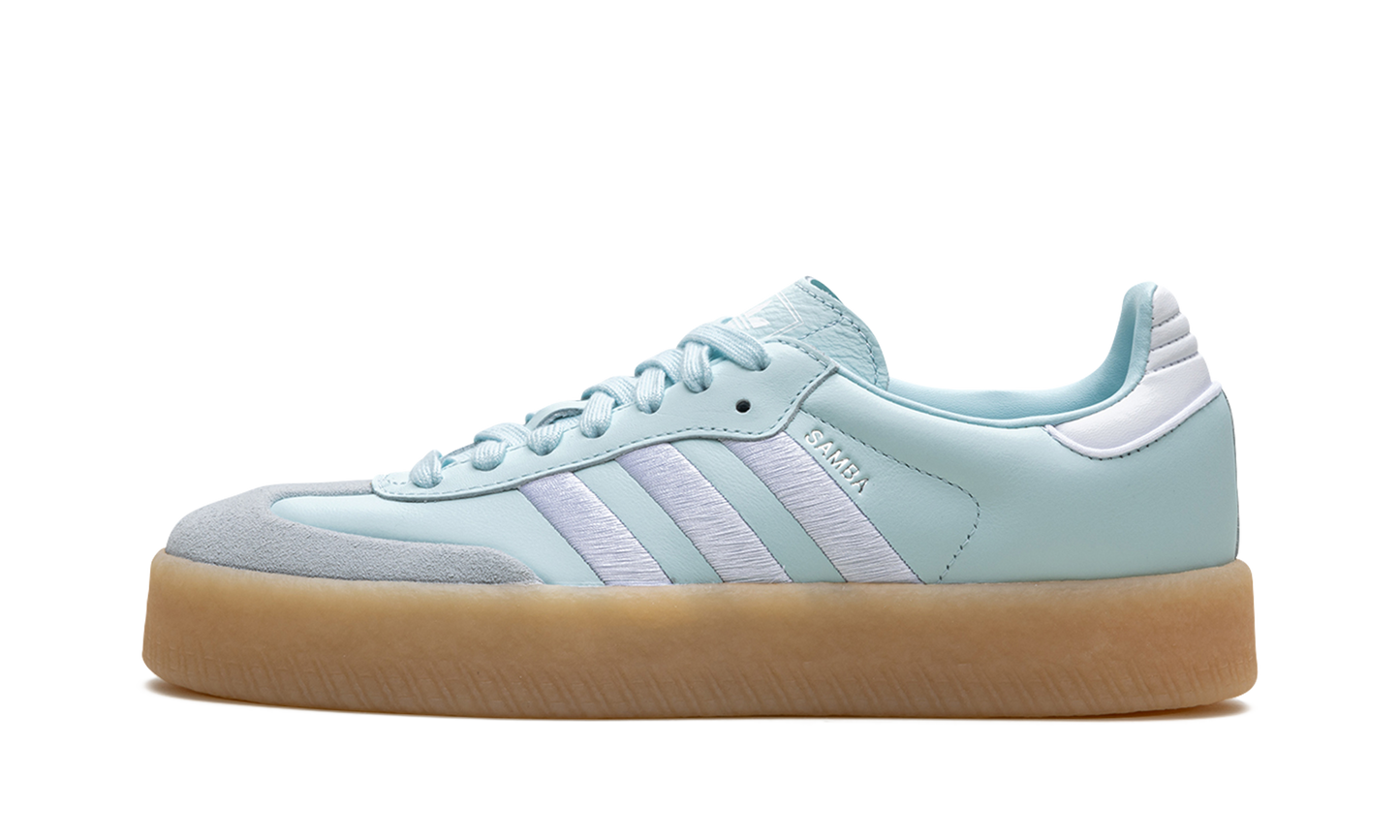 Sambae WMNS "Almost Blue Silver Metallic Gum" ID0435